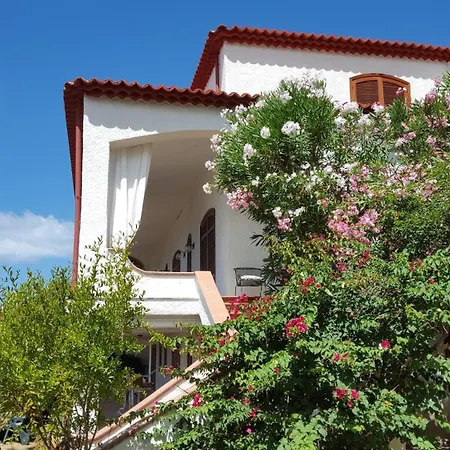 Daire Anna - Mansarda Vista Mare Con Giardino E Patio Fuscaldo
