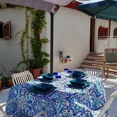 Anna - Mansarda Vista Mare Con Giardino E Patio