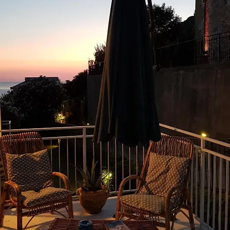 Apartment Anna - Mansarda Vista Mare Con Giardino E Patio *