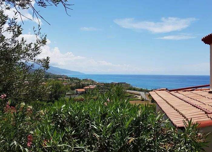 公寓 Anna - Mansarda Vista Mare Con Giardino E Patio