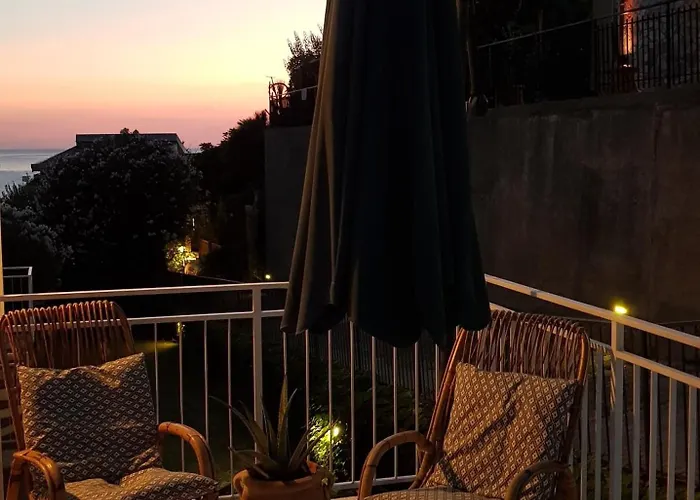 דירה Anna - Mansarda Vista Mare Con Giardino E Patio *